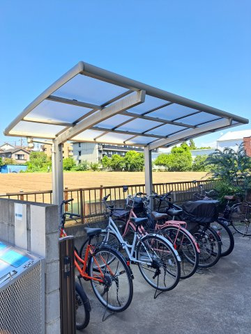 【その他共用部分】 | 伊藤ビル | 自転車置き場です