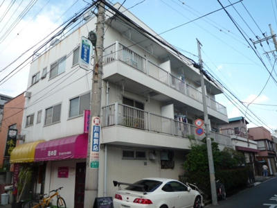 【外観】 | 津久井ビル | １階にカレー屋さんなどテナントが入っています