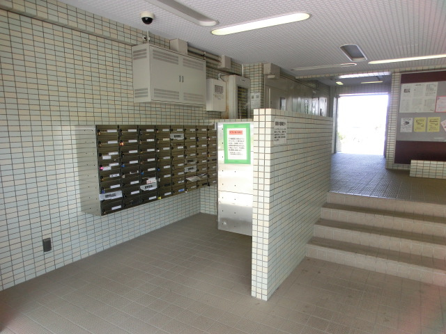 西久保町公園ハイツ2のエントランス|西久保町公園ハイツ　エントランス