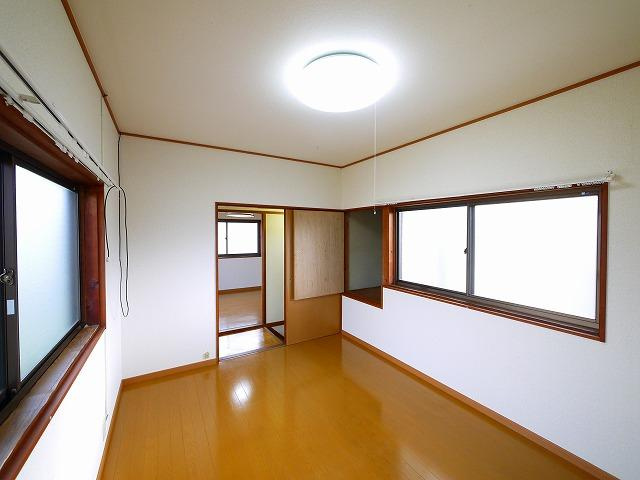 堀内貸家（尼辻南町５－２２）の洋室|ゆったりした洋室です