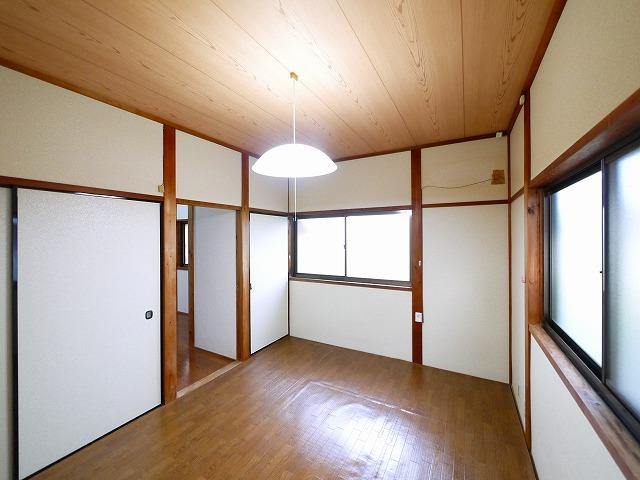 堀内貸家（尼辻南町５－２２）の洋室|ゆったりした洋室です