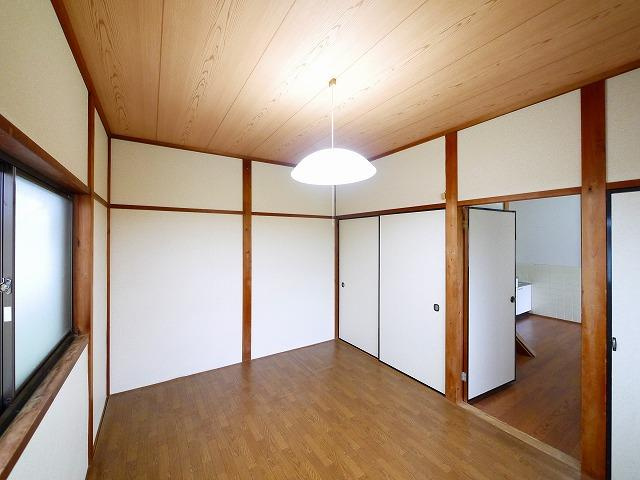 堀内貸家（尼辻南町５－２２）の洋室|きれいな洋室です