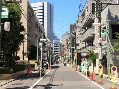 【周辺】 | ミレアコート北参道 | 前面道路