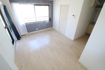 【洋室】 | ルームウイング・ワン