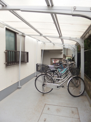 【その他共用部分】 | メゾン第三大泉 | 屋根付き駐輪場