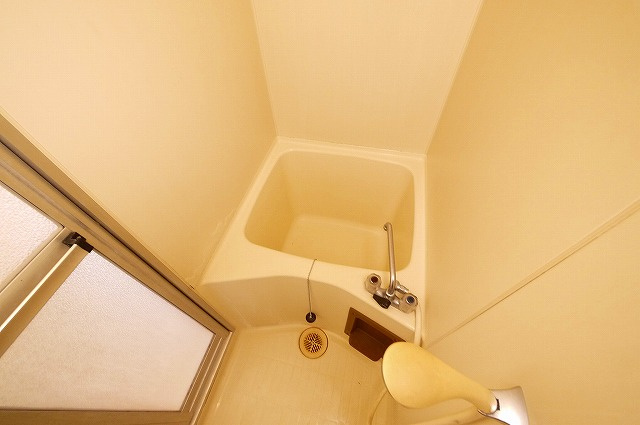 サンハイツ新大宮の浴室