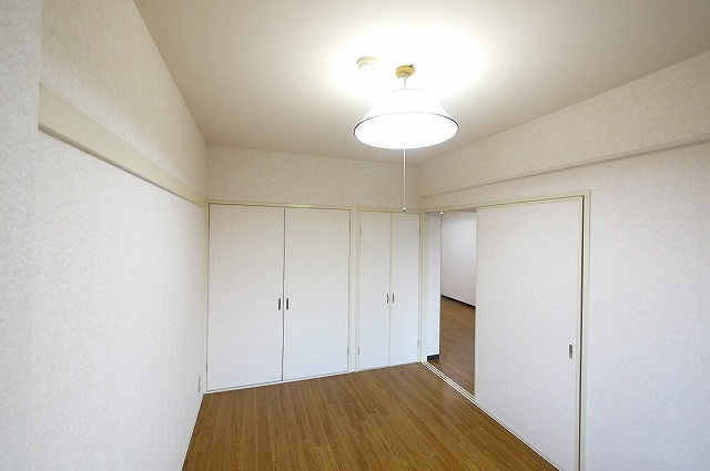 サンハイツ新大宮の寝室