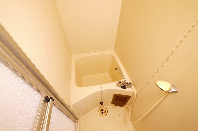 サンハイツ新大宮の浴室