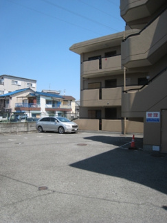 【駐車場】