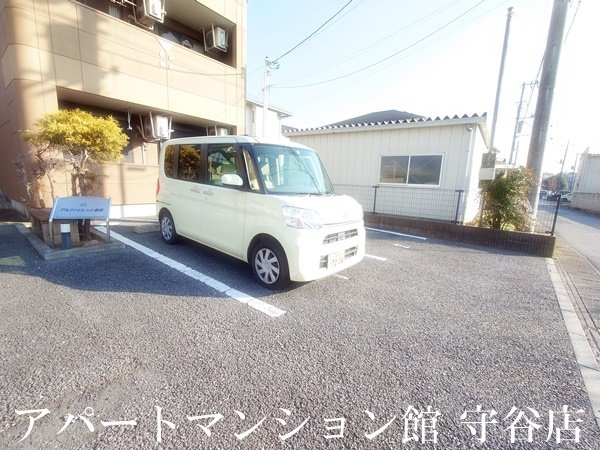 アルファビレッジ豊岡の駐車場