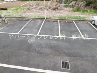 【駐車場】