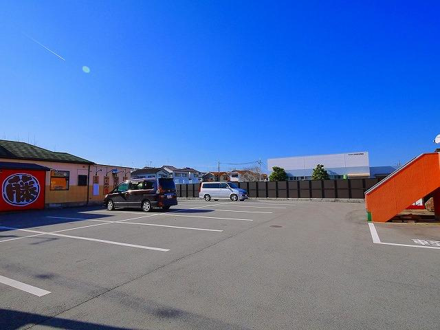 張田ビルの駐車場