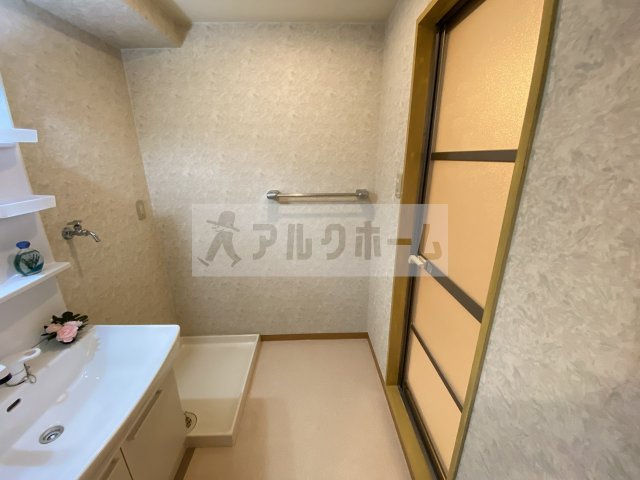 メゾンドゥボヌールの洗面所|メゾンドゥボヌール　脱衣所