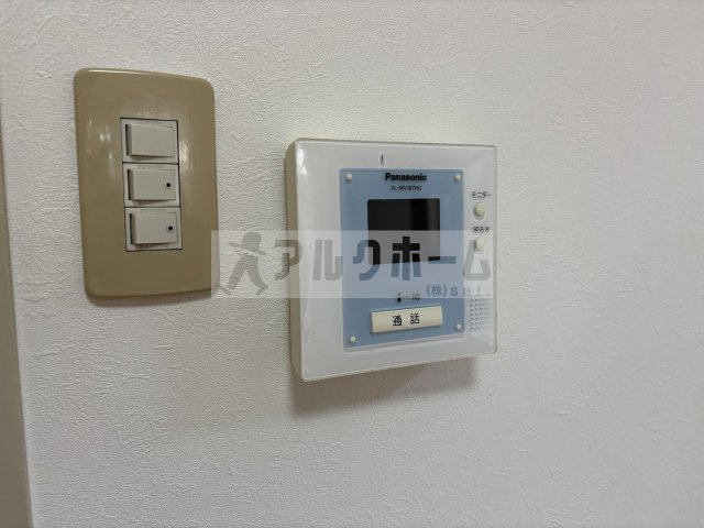 メゾンドゥボヌールの玄関|メゾンドゥボヌール　玄関