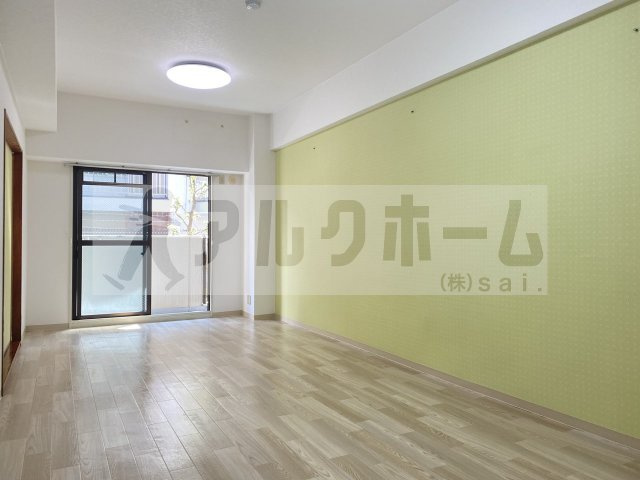 メゾンドゥボヌールの居間・リビング