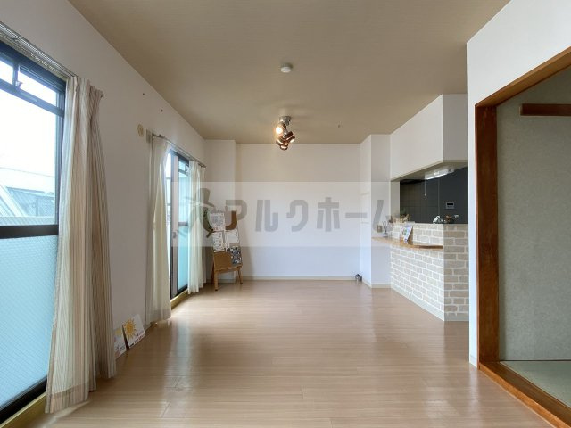 メゾンドゥボヌールの居間・リビング|メゾンドゥボヌール　リビング