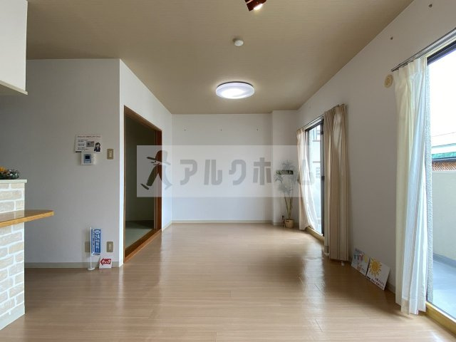 メゾンドゥボヌールの居間・リビング|メゾンドゥボヌール　リビング