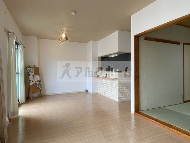 メゾンドゥボヌールの居間・リビング|メゾンドゥボヌール　リビング