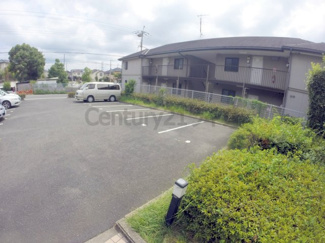 【駐車場】