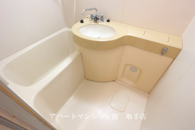 取手細井ハイムの浴室