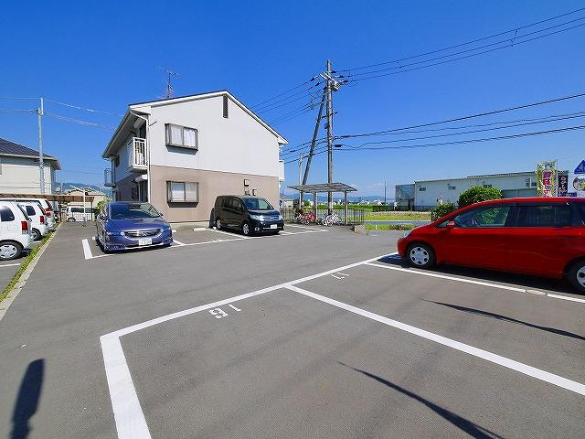 ヴィラ住吉の駐車場