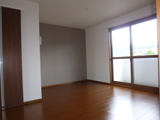 ぷらむハイツＡの居間・リビング