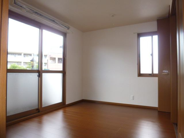 ぷらむハイツＡの居間・リビング