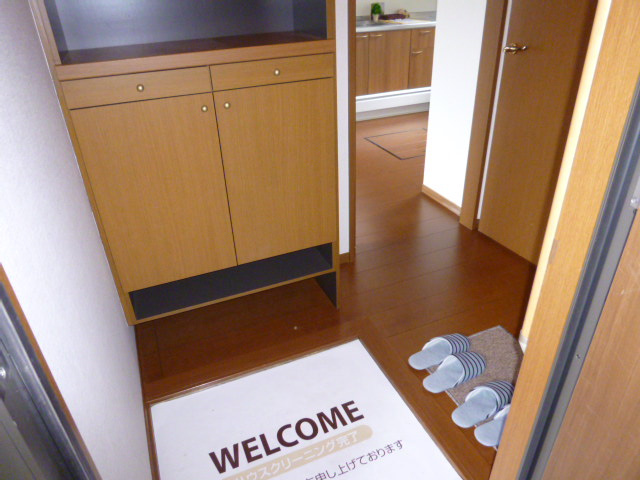 ぷらむハイツＡの玄関