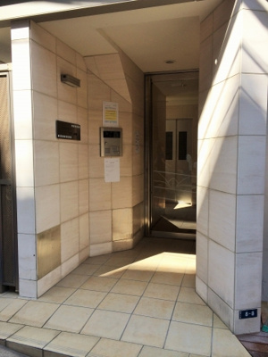 【エントランス】 | アビタシオン・ボヌール神南