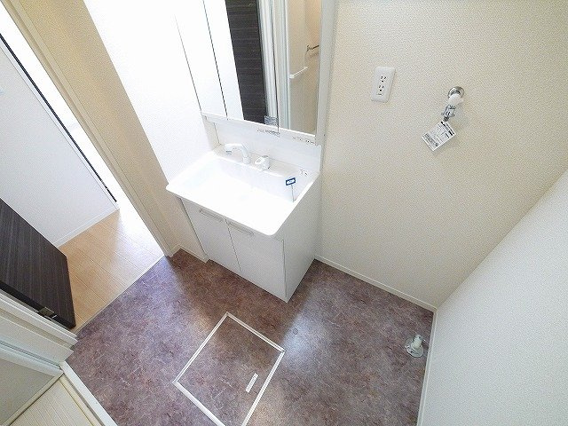 アシスト木津Ａ棟・Ｂ棟の洗面所|脱衣スペースもあります