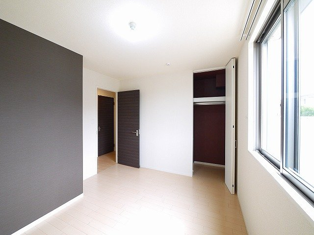 アシスト木津Ａ棟・Ｂ棟の洋室|広々とした洋室です