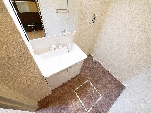 アシスト木津Ａ棟・Ｂ棟の洗面所|使いやすい洗面所です