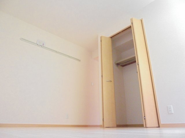 ドエルグランモアの洋室