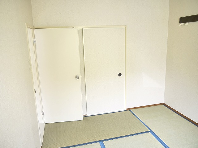 ログメントソファーA棟の和室|来客時にも便利な和室付き