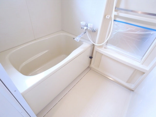 メゾン垂水の浴室