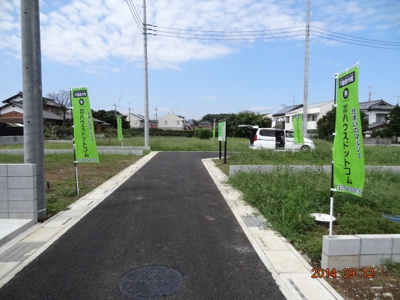 【前面道路含む現地写真】 | さいたま市緑区三室/売地全3区画