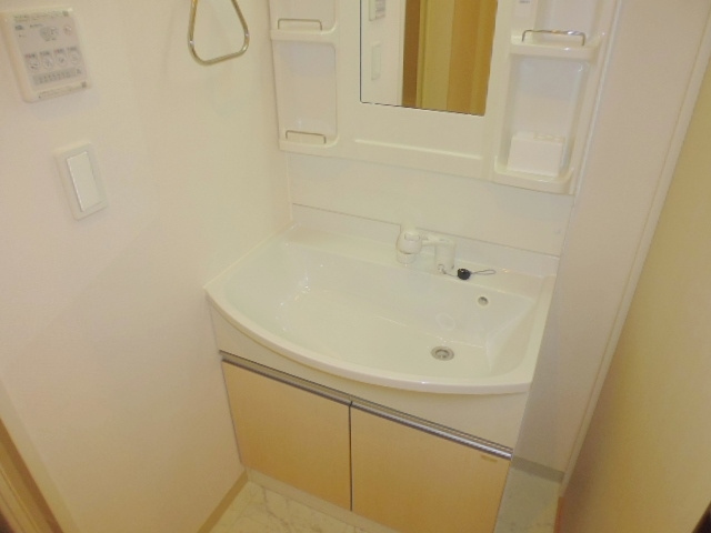 グレイス天王の独立洗面台|洗髪洗面化粧台