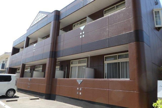 倉敷市老松町１丁目のアパートの外観