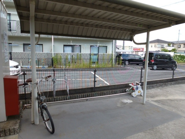 総社市駅南２丁目のアパートのその他共用部分|自転車置き場