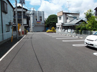【駐車場】