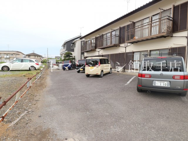 ハイツ水砂の駐車場