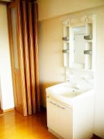 【洗面所】 | 教興寺マンション | ゆったりとスペースのある洗面所