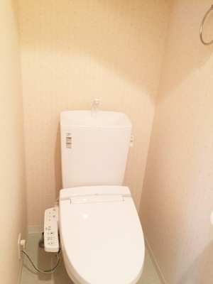 【トイレ】 | 教興寺マンション | ゆったりとした空間のトイレです