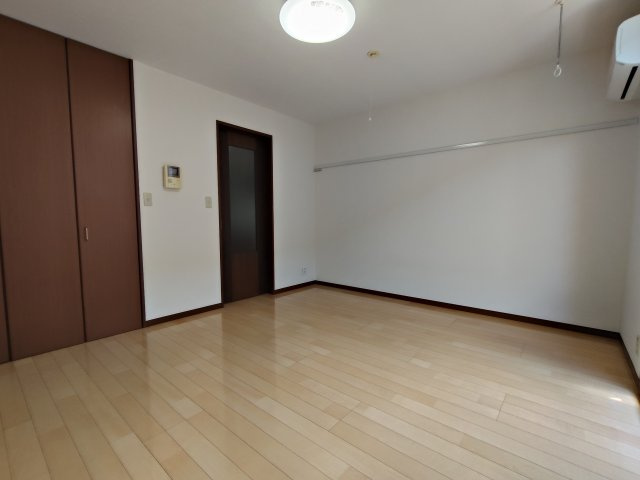 ディアコートの洋室|【ディアコート】