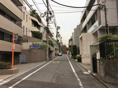 【周辺】 | エルスタンザ原宿ＮＯＲＤ | 前面道路