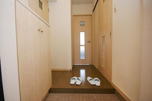 アミューゼ高砂の玄関|アミューゼ高砂（2DK）　玄関