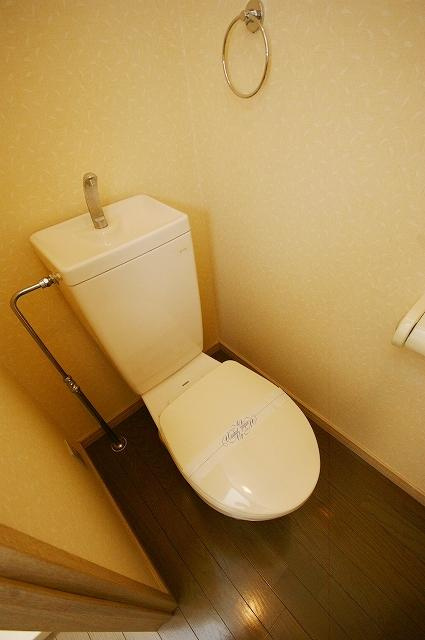 アミューゼ高砂のトイレ|アミューゼ高砂（2DK）　トイレ