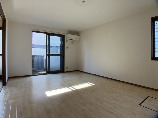 メゾン・ルミエールの居間・リビング