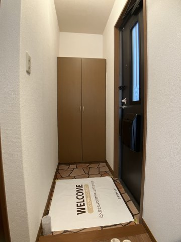 メゾン・ルミエールの玄関