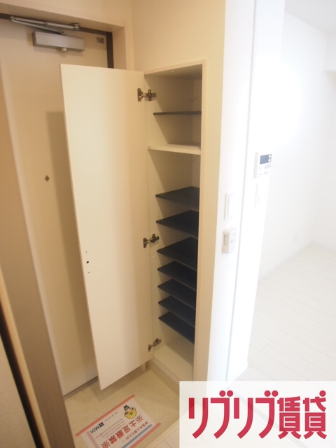 リブリ・シャルマンの設備